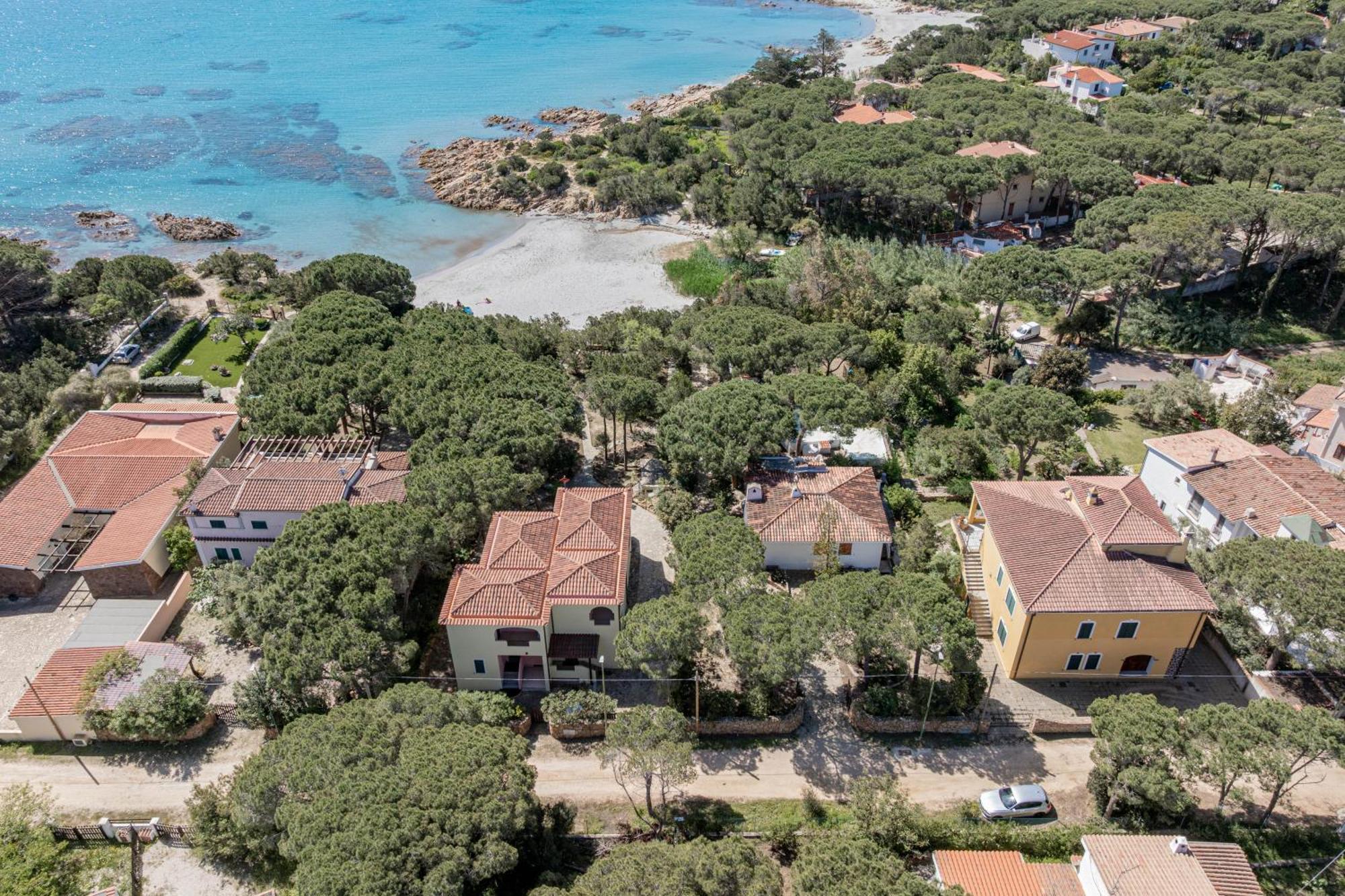 Casa Donatella, In Riva Al Mare! Villa Cala Liberotto Exterior photo